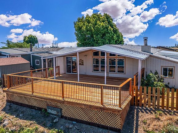 2nd image of 185 Oxbow Marina Drive