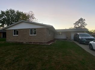 1427 Glendale Dr, Fairborn, OH 45324
