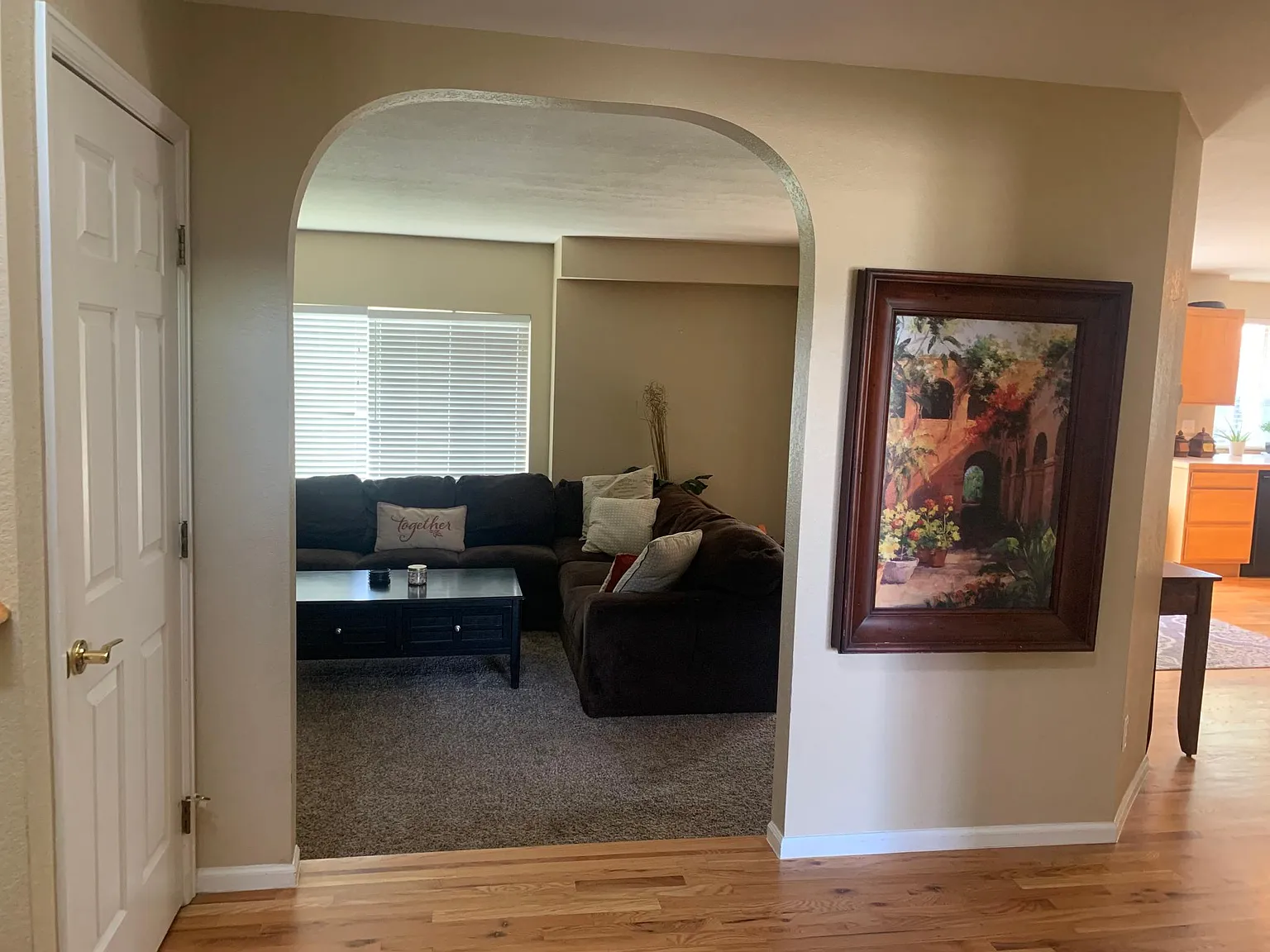 4 bed, 2890 sqft, $3,100 — Photo 2