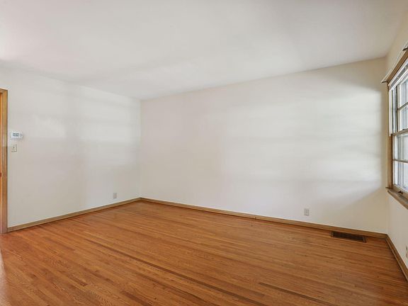 3rd image of 1288 Cleveland Ave S #1