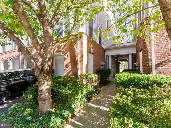 7113 Mason Grove Ct #4, Alexandria, VA 22306