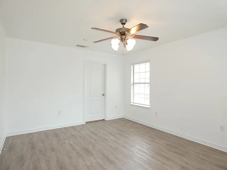 1712 Bay Pine Cir — Photo 19