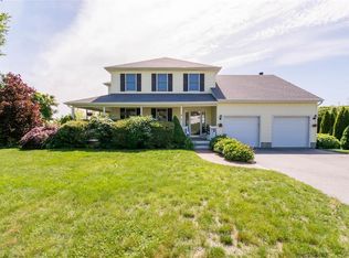 63 Wentworth Ter, Portsmouth, RI 02871