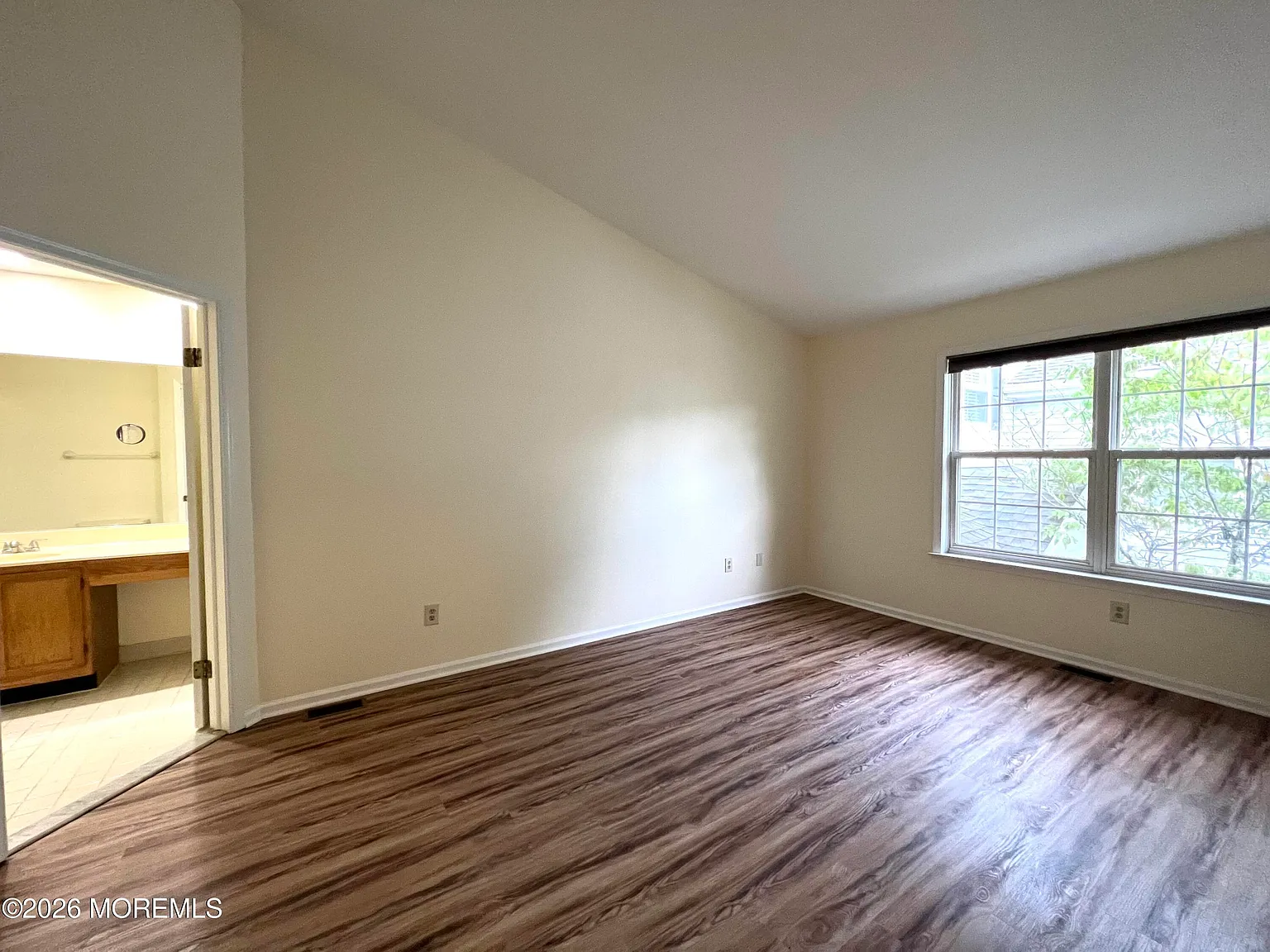 3 bed, 2.5 bath, 1590 sqft, $2,980 — Photo 3