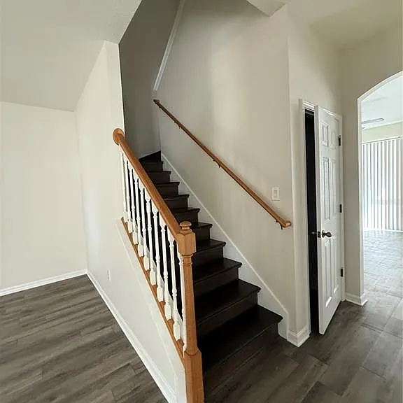 1105 Windton Oak Dr — Photo 4