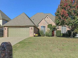 232 Woodview Ln, Sapulpa, OK 74066