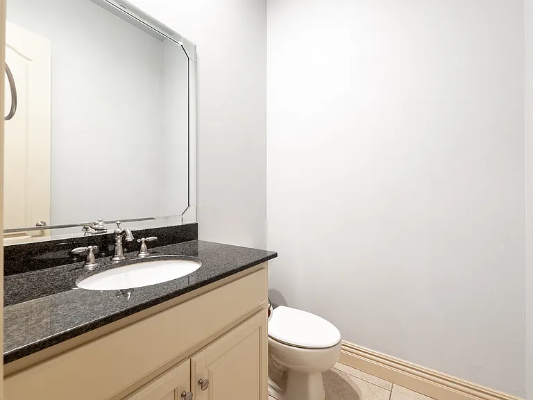 5106 S Sloan Cir — Photo 32