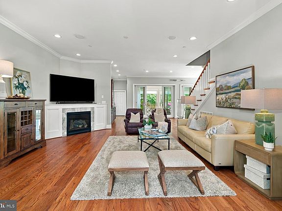 4th image of 202 Claiborne St