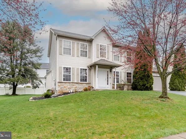 249 Farmhouse Ln #L-0031, Palmyra, PA 17078