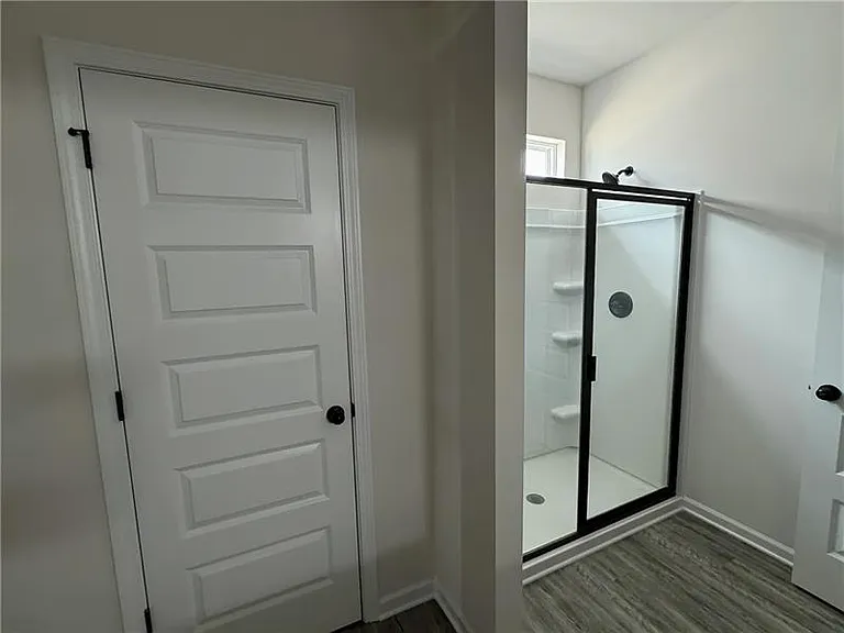 423 Perth Dr — Photo 18