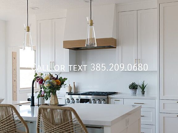4th image of 1777 E Crimson Oak Dr