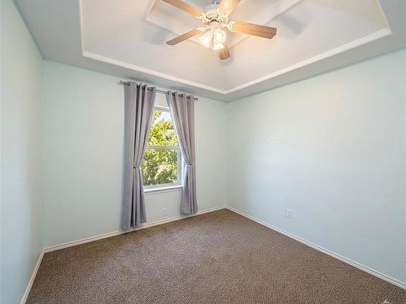 5th image of 207 E Garfield St