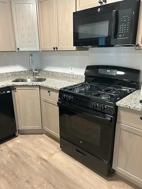 2 bed, 1824 sqft, $1,950 — Photo 2