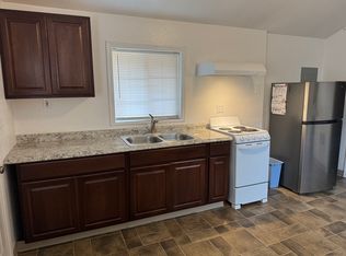 5525 SE Henderson St #B, Portland, OR 97206