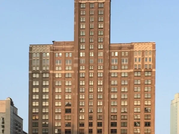 680 N Lake Shore Dr APT 220, Chicago, IL 60611