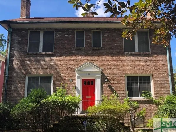 509 E Waldburg Street, Savannah, GA 31401
