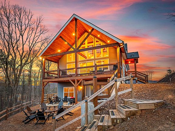 2nd image of 1016 Twisted Oak Rd