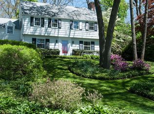 9 Georgian Ln, Darien, CT 06820