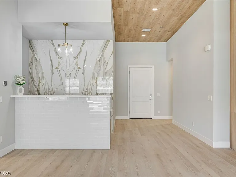 131 Robledo St — Photo 11