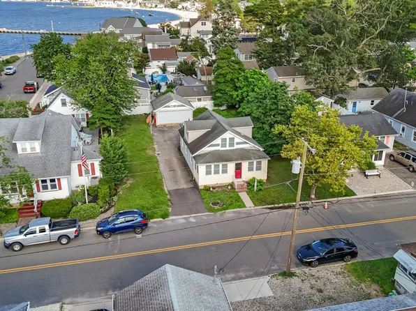 205 Asbury Ave, Ocean Gate, NJ 08740