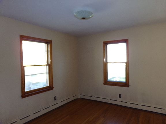 4th image of 166 S Fulton Ave
