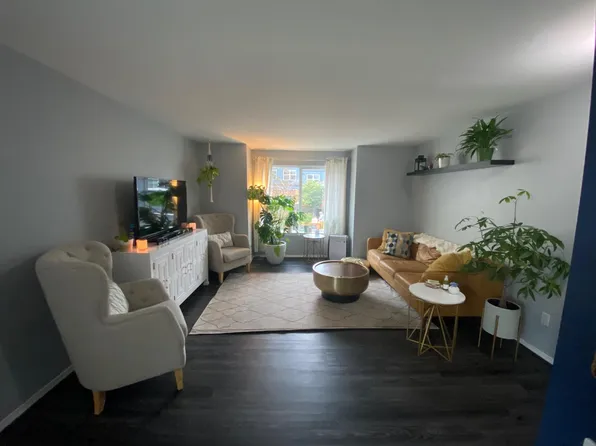 2414 SW Holden St APT A, Seattle, WA 98106