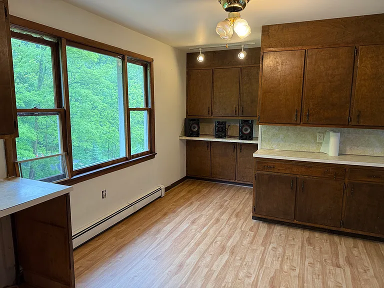 Fairview Dr — Photo 4
