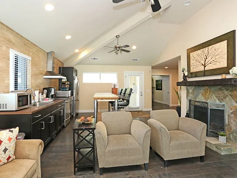 River Park Villas — Photo 8