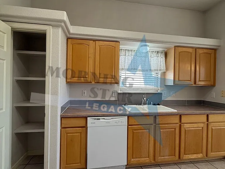 2935 Scenic Cir — Photo 25