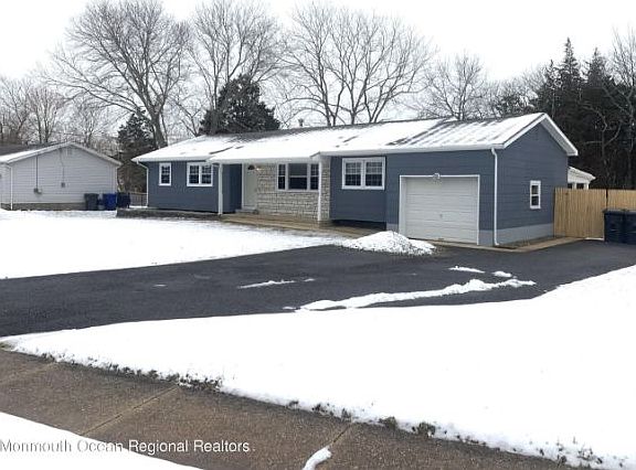 3rd image of 388 Suburban Dr
