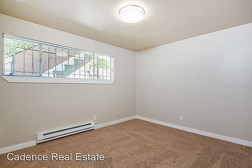 5th image of 2515 Thorndyke Ave W