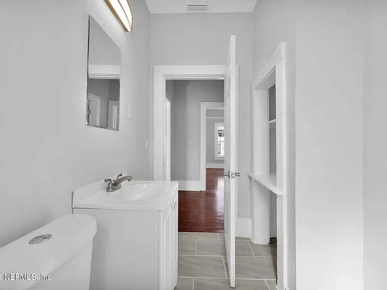 2517 Orion St — Photo 21