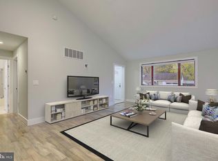 390 Maple Trl, Crownsville, MD