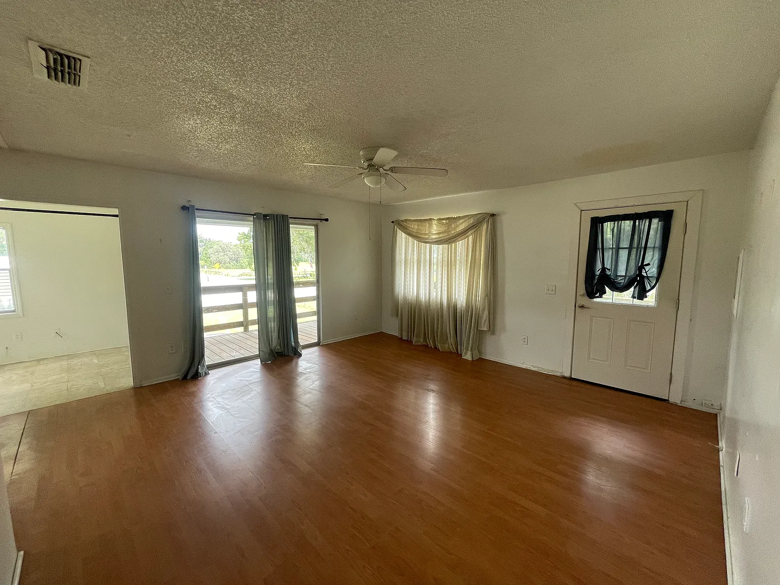 2 bed, 960 sqft, $1,600 — Photo 4