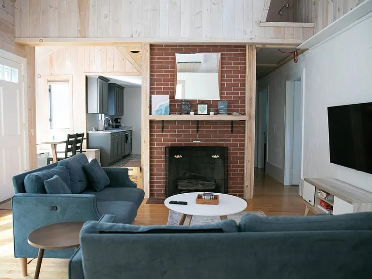 46 Highland Ave — Photo 6