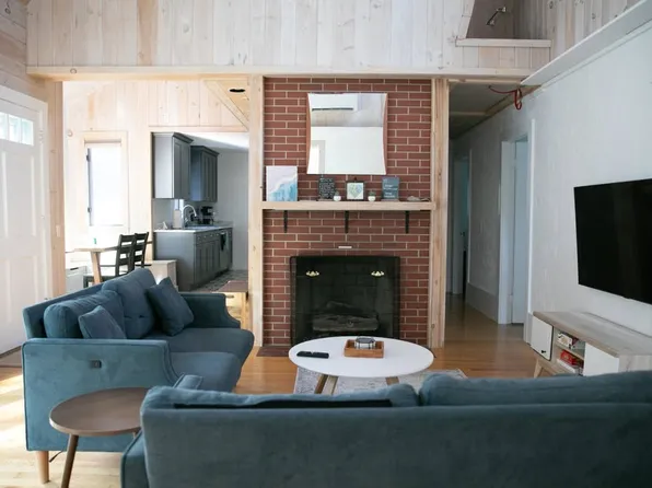 46 Highland Ave, Ogunquit, ME 03907