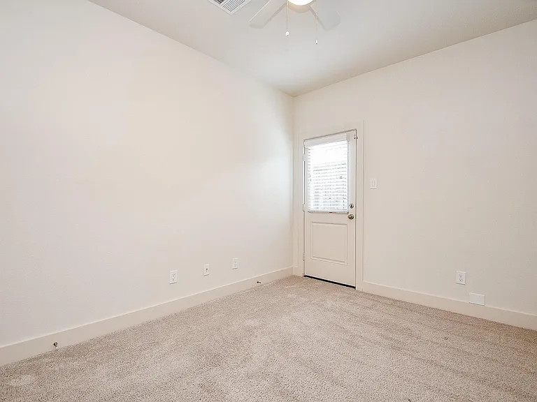 9444 Kerrwood Ln — Photo 17