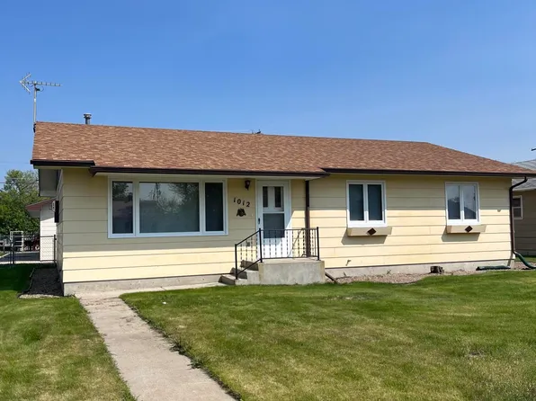 1012 New York St, Chinook, MT 59523