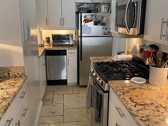 5th image of 55 W 14th St APT 11B
