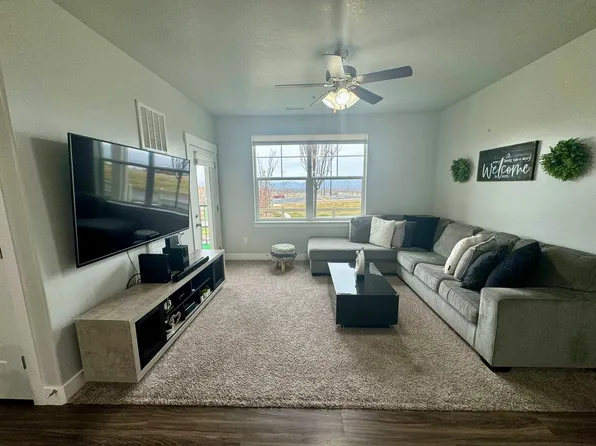 14637 S McKellen Dr #B2, Herriman, UT 84096