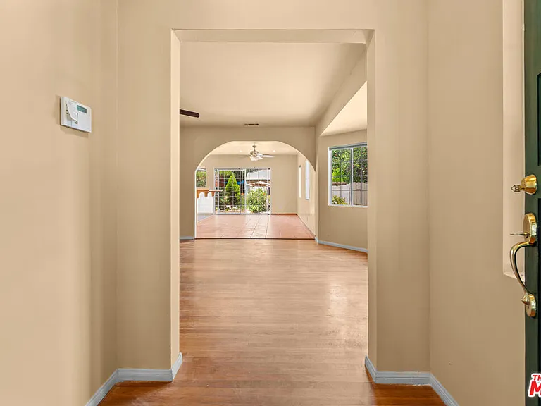 6057 Morella Ave — Photo 3