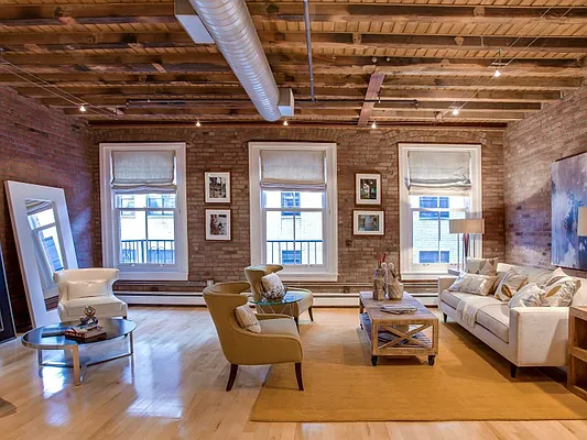 Sold by Sotheby's International Realty | media 1