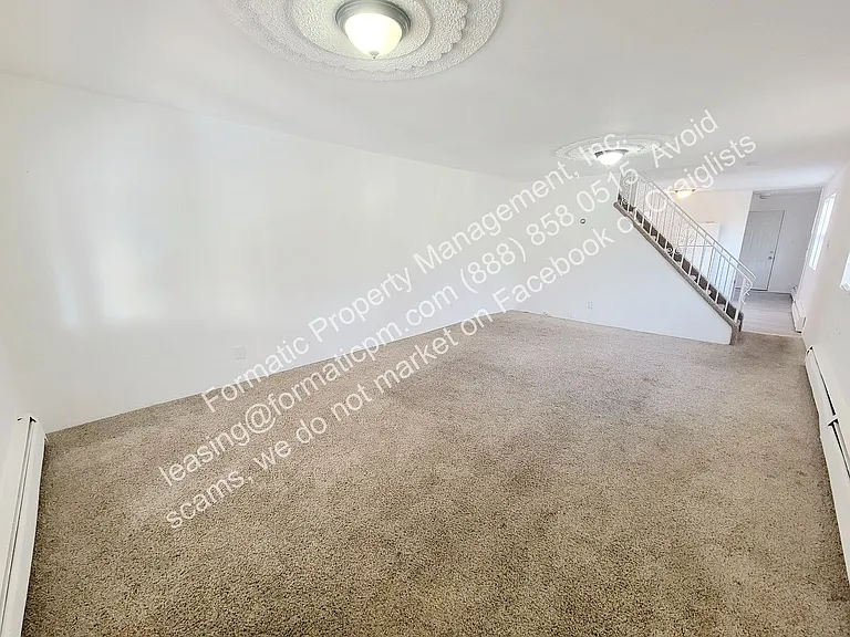 171 Almond Ln — Photo 2