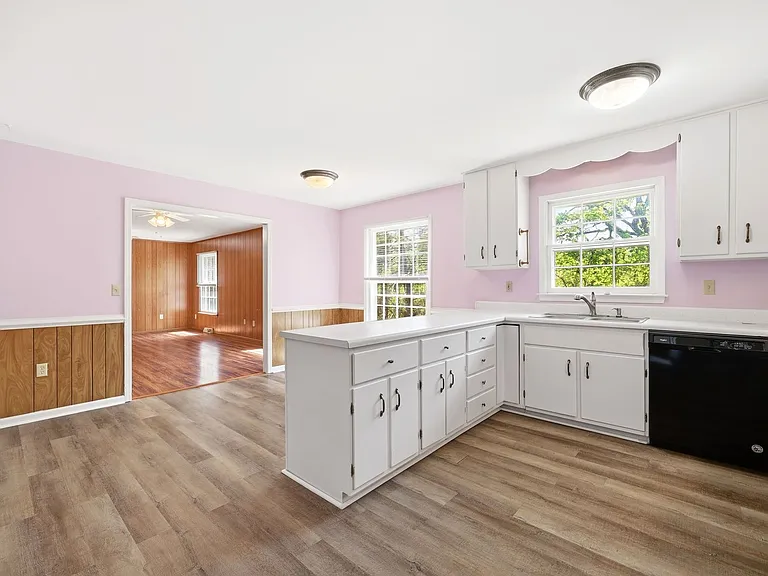 5757 Heards Mountain Rd — Photo 8