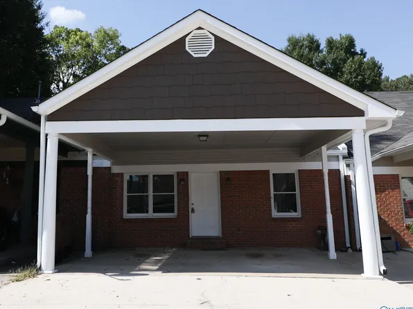 407 Pine St NW, Hartselle, AL 35640
