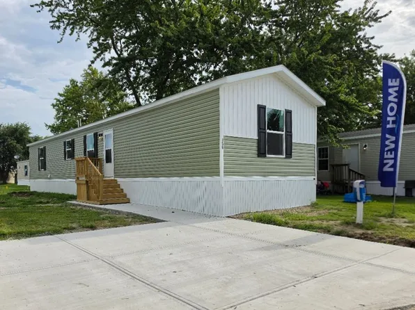 156 Pinecrest Dr #Pi156, Greenwood, IN 46143