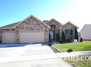 1560 SE Heritage Dr, Waukee, IA 50263