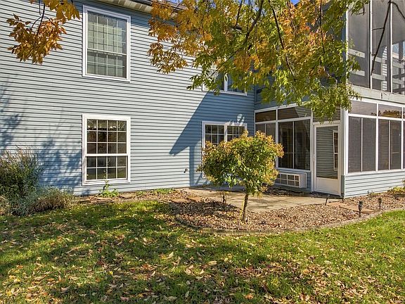 3rd image of 3485 Willowridge Rd Unit A
