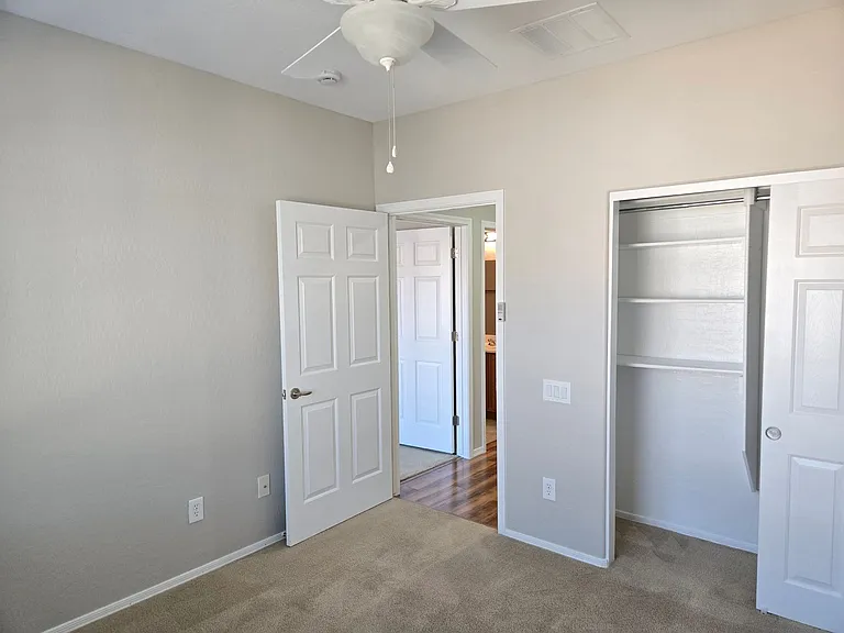 6868 Sky Pointe Dr #2076 — Photo 40
