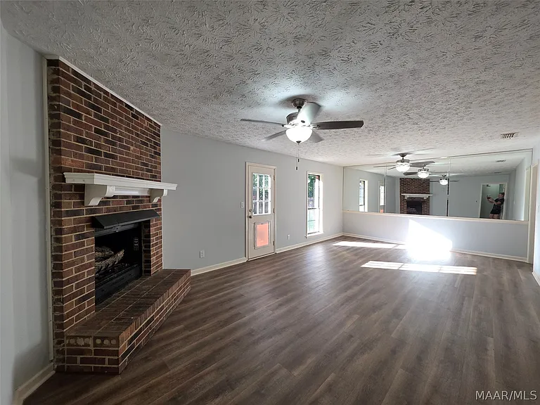 6225 Whitewater Ct — Photo 11